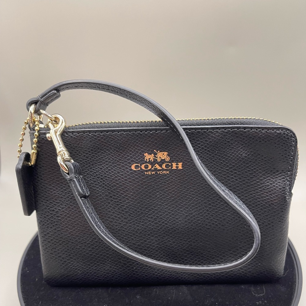 Coach wristlet black